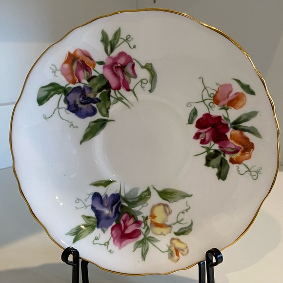 EUC VTG HAMMERSLEY BONE CHINA TEACUP AND SAUCER WITH A BEAUTIFUL FLORAL PATTERN - Picture 8 of 11